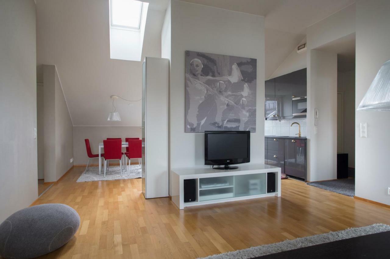2Ndhomes 2Br City Center Penthouse With Balcony And Sauna Хельсинки Экстерьер фото